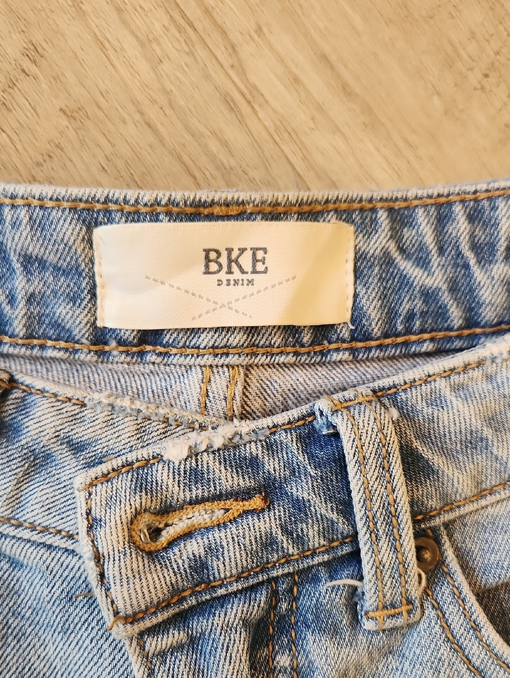 BKE Light Blue Rolled-Hem Denim Shorts High Rise - Picture 2 of 4